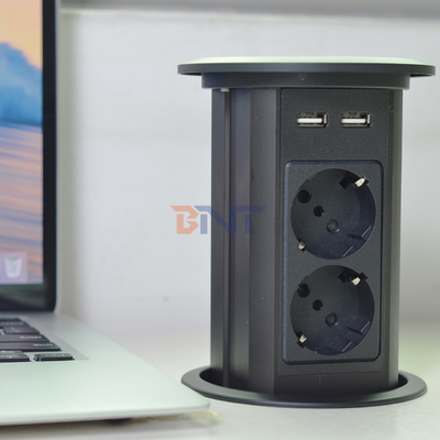 Conexões elétricas de saída dupla 4 tomadas AC com duplo carregador USB A + C + sem fio para escritório