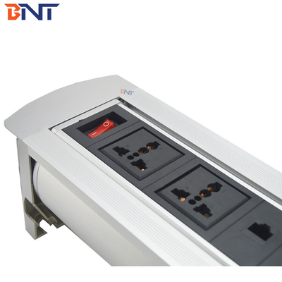 com tomada automática de interruptor utilizada no sistema de conferência MK6320