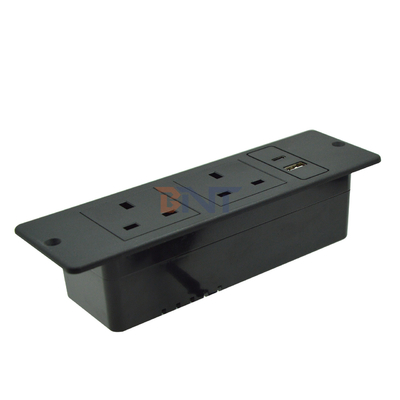 Soquete de alimentação AC padrão do Reino Unido Soquete de parede de móveis de plástico com 2 tomadas 1 USB e 1 porta de tipo C 16A de corrente nominal