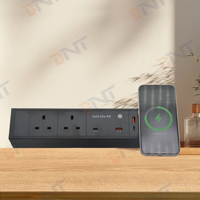 Multifuncional 2 tomadas de corrente alternada dupla USB A + C Reino Unido 65W PD carregamento rápido de escritório pinça tomada de energia