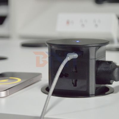 Carregador sem fio BNT Automático Pneumático Pop-up Lavatório de cozinha torneira Nova mesa de design 4 tomadas Automático moderno