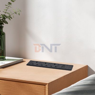 3UK Outlets Desktop Soquetes de alimentação multifuncionais com Soquete Elétrico 3AC e Soquetes de Carregamento 2*USB A+1*USB C
