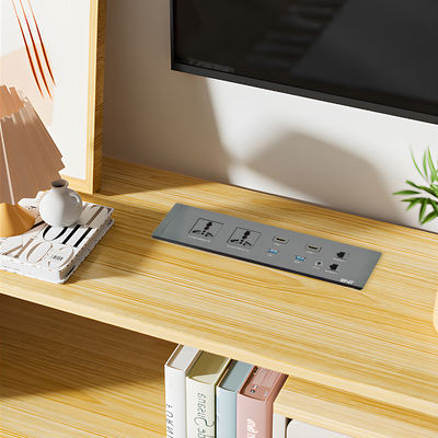 Tomada de energia multifuncional embutida para desktop Opções de plugue universal com portas USB duplas nível IP44
