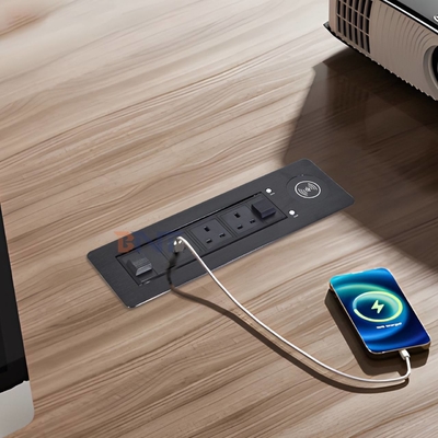 UK Standard Custom AC Power Socket Desktop Embedded Electric Flip Socket com 2 tomadas 1 USB & 1 Tipo C & 1 Carregador sem fio
